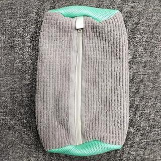 عرض حصري على 1-Piece Shoe Washing Machine Bag, Zippered Reusable Sneaker Laundry Bag, Fits All Shoe Types for Washing Machines and Dryers, Gray - عروض أمازون السعودية